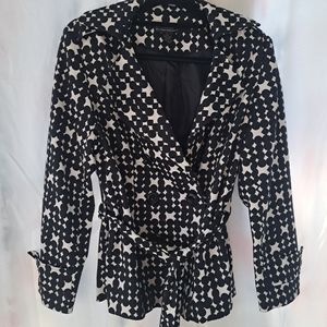 Women's Elena Solano black & white pattern button up jacket with tie at waist. L